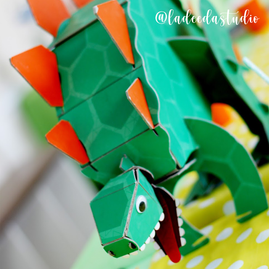 Roaring Dinos