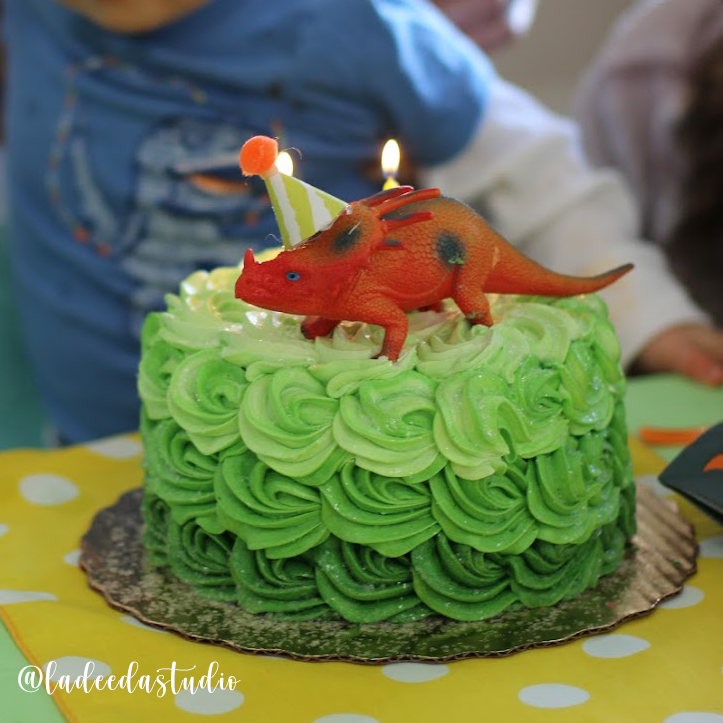 Roaring Dinos